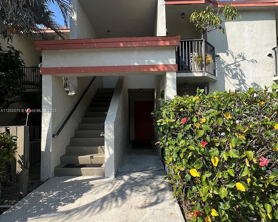 1st image of 5533 Ctyard Dr