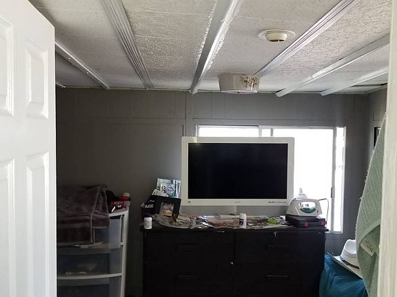 4th image of 1177 W Congress St Space 15