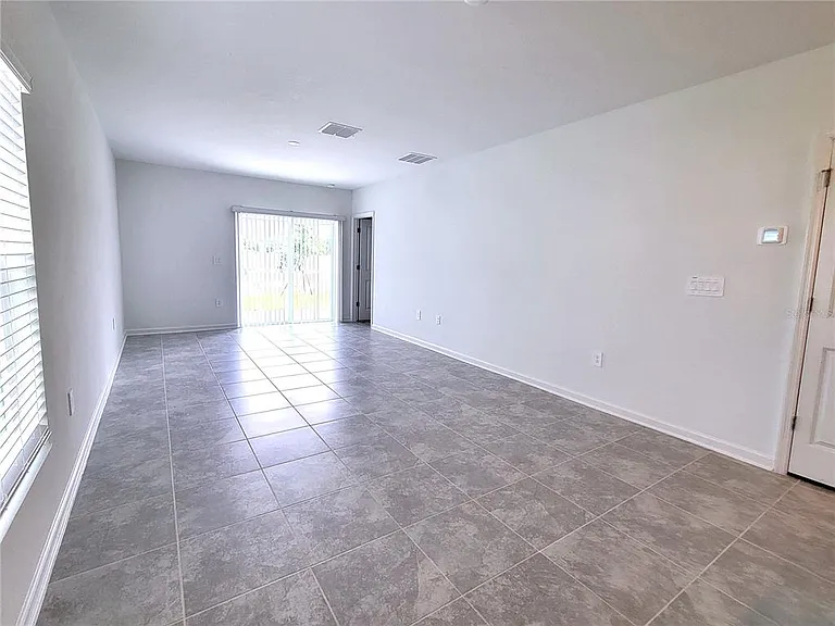 1469 Deepwater Cir — Photo 17
