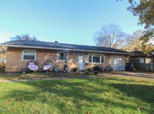 325 N Yorkshire Blvd, Youngstown, OH