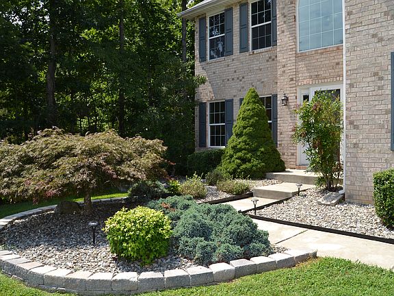 4th image of 1029 Wales Dr