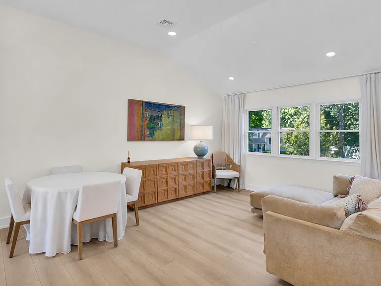 53 Field Ave — Photo 6