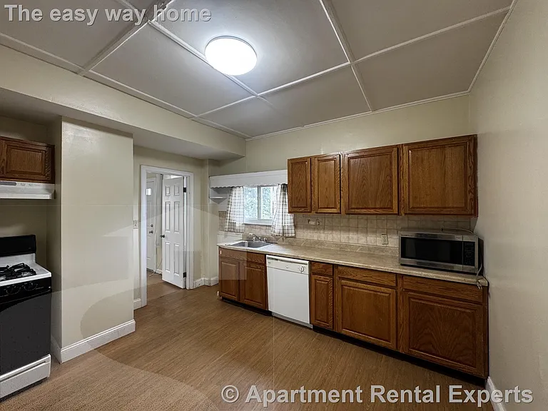 74 Bower St #1 — Photo 2