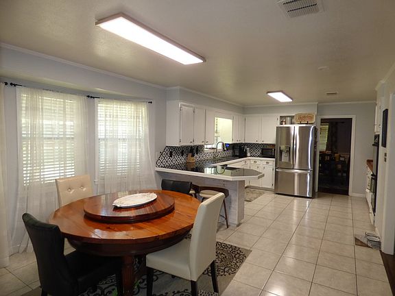 2nd image of 605 Westover Dr