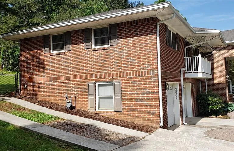 3662 Rock Springs Dr SW — Photo 4