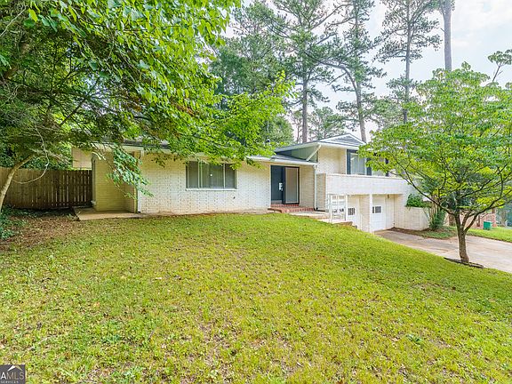 4th image of 3499 Creekview Cir