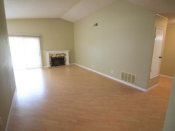 3rd image of 278 Manzanita Dr