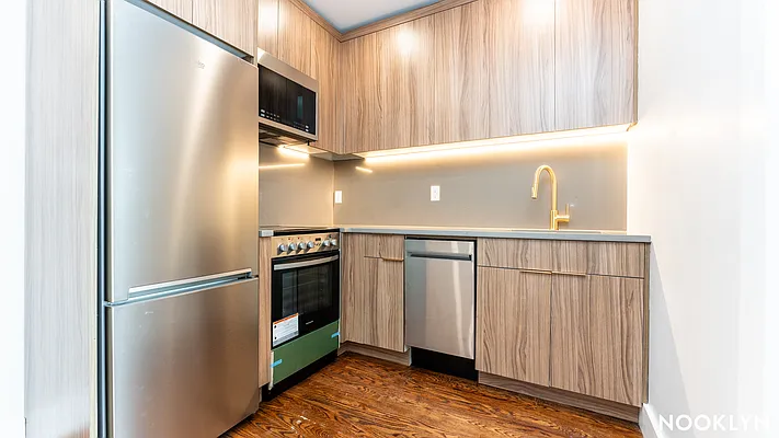 Rented by Nooklyn NYC LLC | media 138