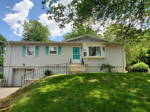 40 Applewood Drive, Meriden, CT 06450