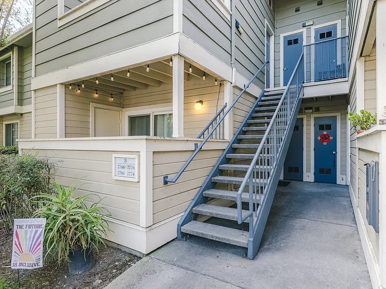 2766 Somerset Park Cir — Photo 1