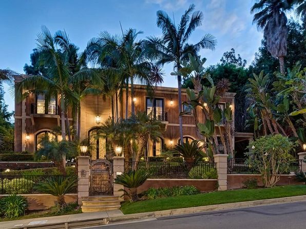 1061 Laurel Way