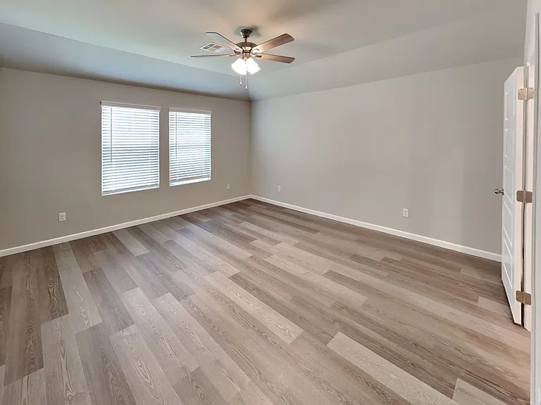 10504 SW 41st St — Photo 9