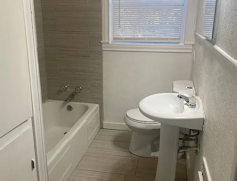 315 E Pipkin St — Photo 12