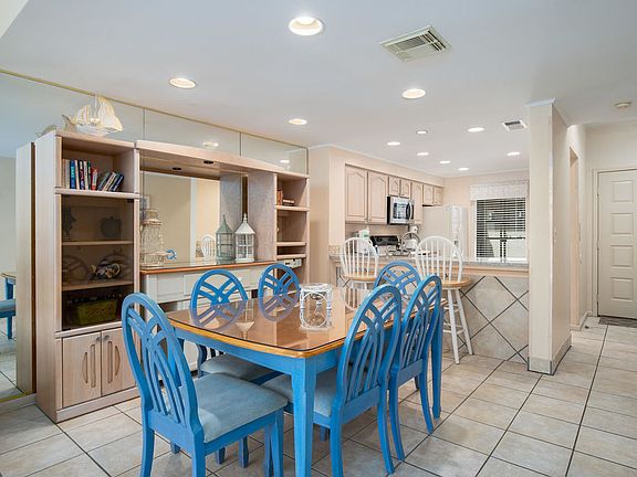 5th image of 5125 Beachwalk Cir