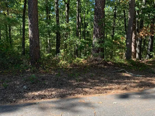 2 Fino Ln, Hot Springs Village, AR 71909