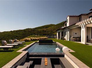 2681 Country Ridge Rd, Calabasas, CA 91302