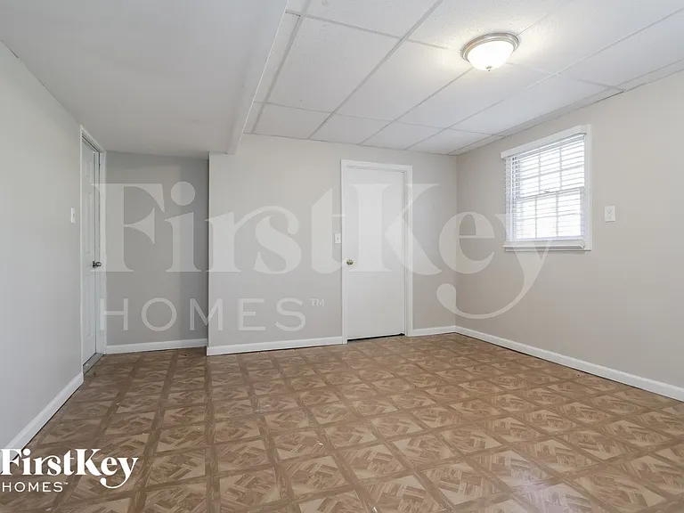 1459 Ridgeland Ct — Photo 8