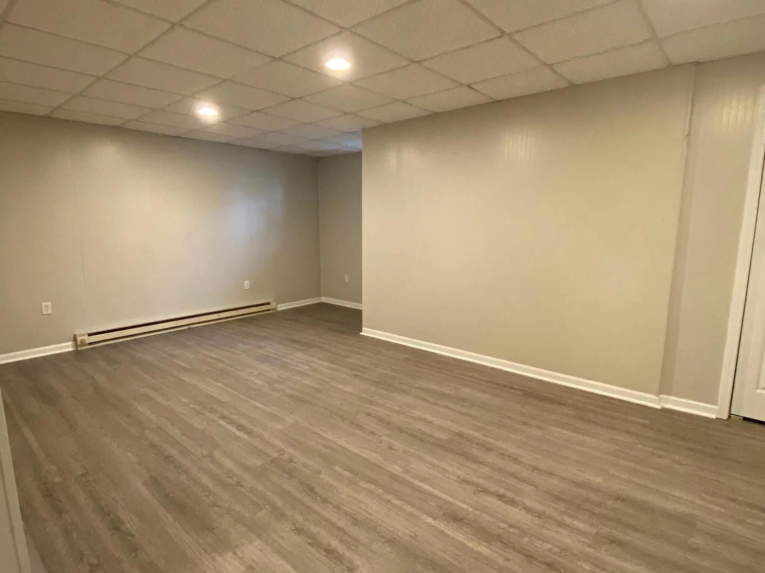 2 bed, 1100 sqft, $1,375 — Photo 2