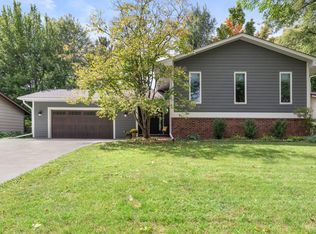 520 River Hills Dr, River Falls, WI 54022