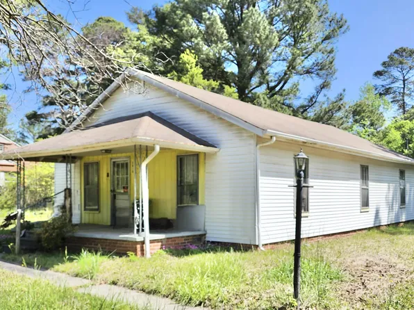 3610 Hawkins Ave, Sanford, NC 27330