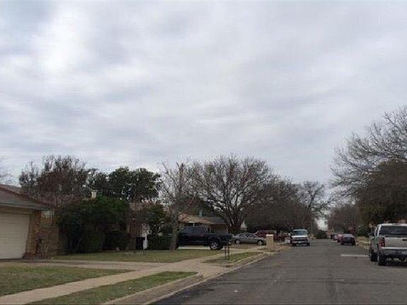 4th image of 3728 Bridalwreath Dr