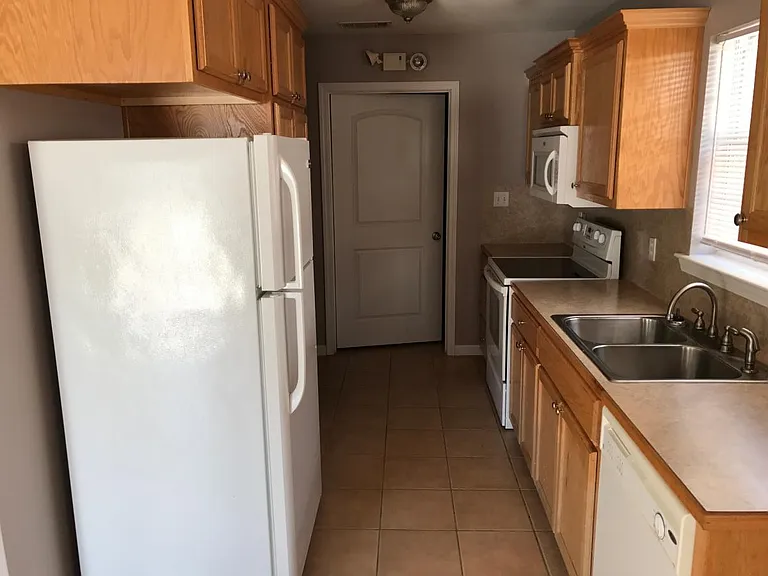 43169 Winchester Dr — Photo 6