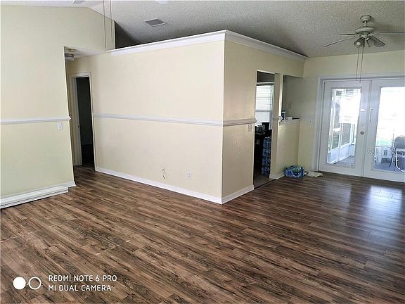4th image of 1102 Evergreen Pl