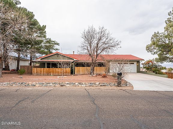 2nd image of 1506 E Sierra Dr