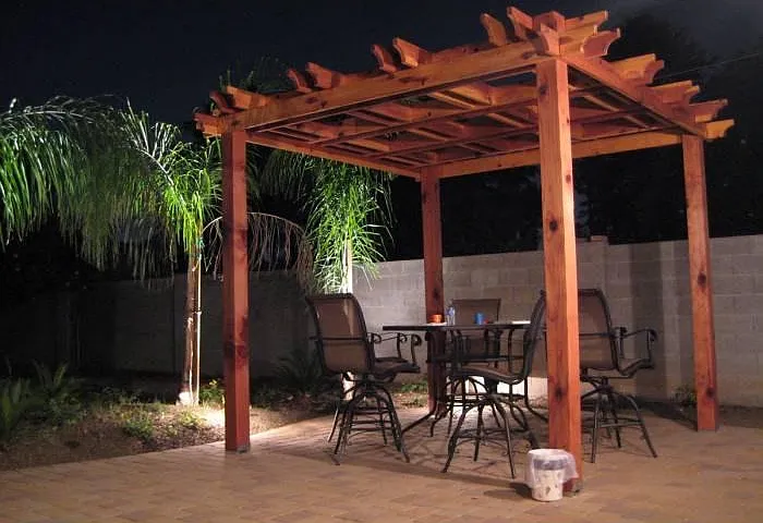 Back Yard Pergala2