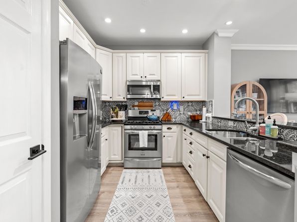 126 Riverwalk Way