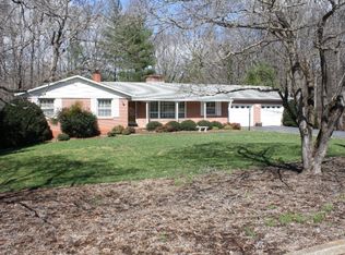 912 Clarke Rd, Martinsville, VA 24112