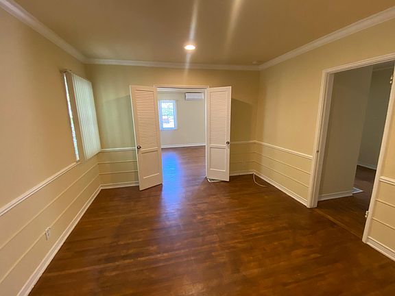 4th image of 1853 S Beverly Glen Blvd