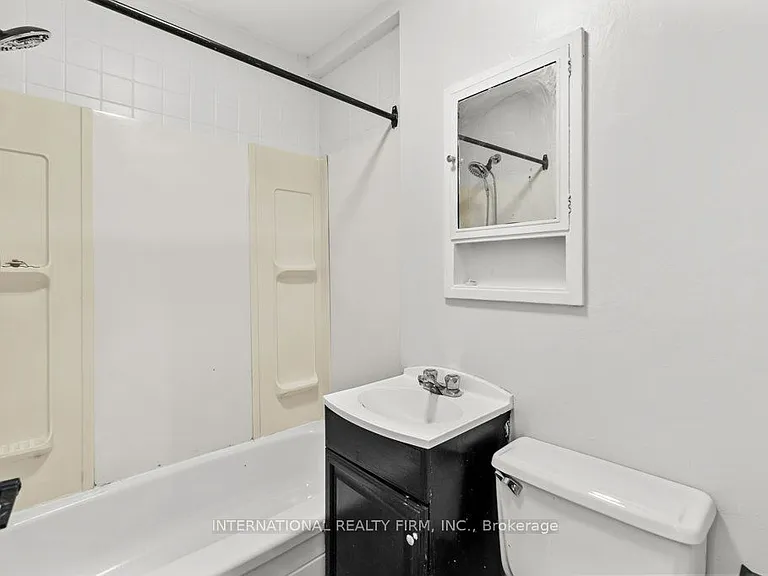 67 Ontario Ave #2 — Photo 8