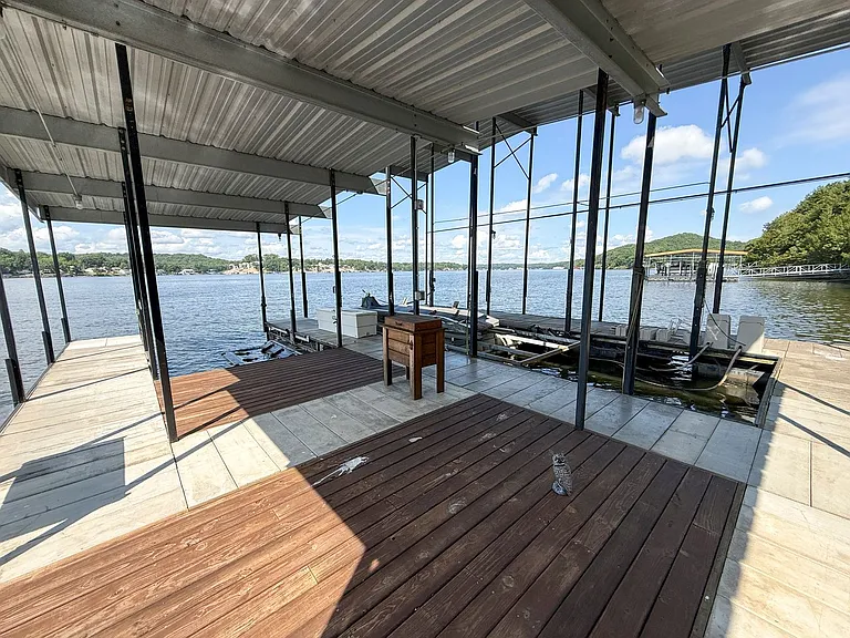 1630 Camp Hohn Dr — Photo 17