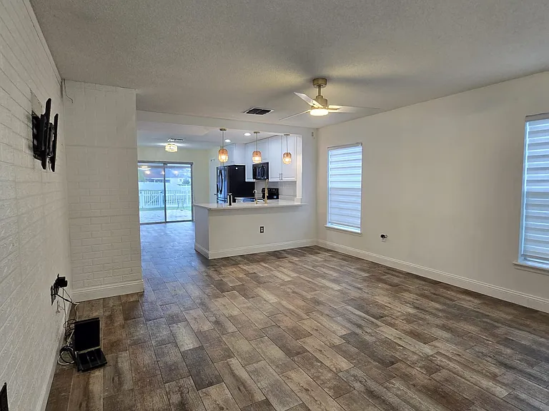 3403 Waterfront Dr — Photo 11