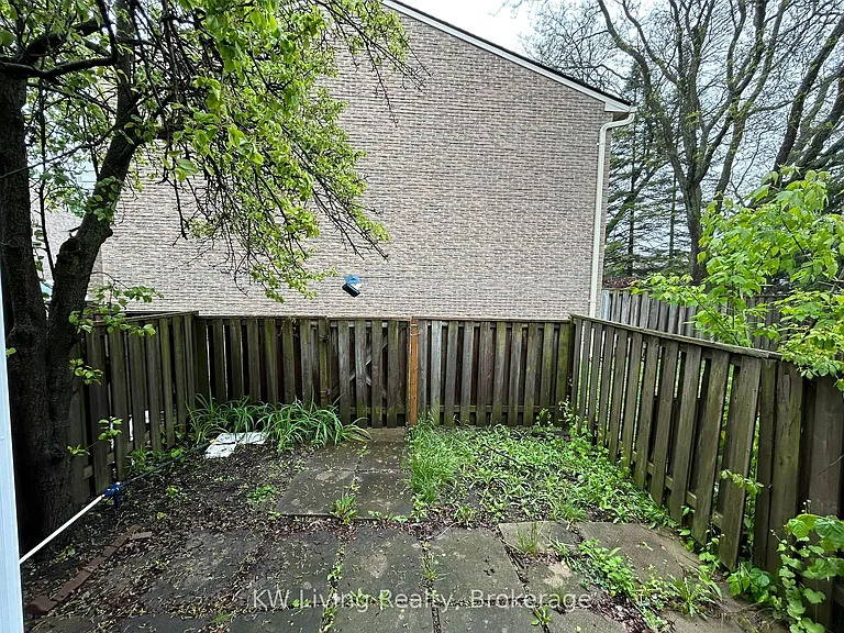 22 Bracken Fernway — Photo 27
