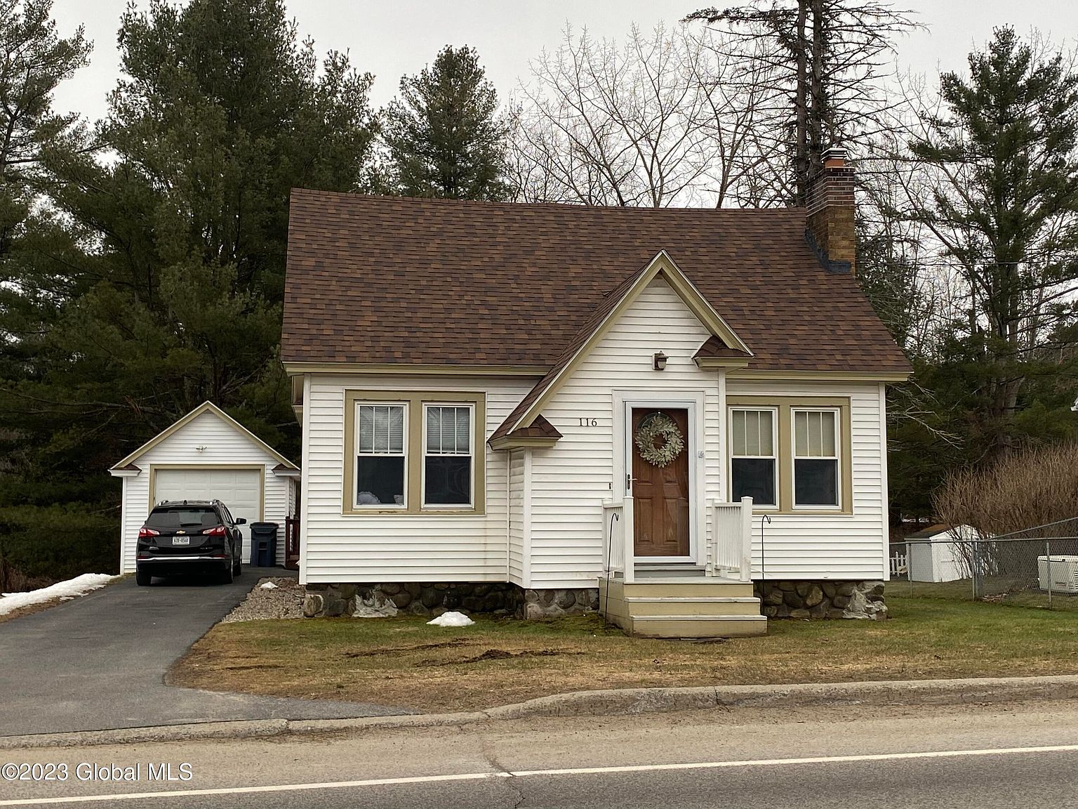 116 Easterly St, Gloversville, NY 12078 Zillow