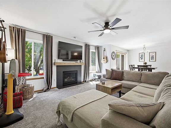 5th image of 452 N McKenzie Ln