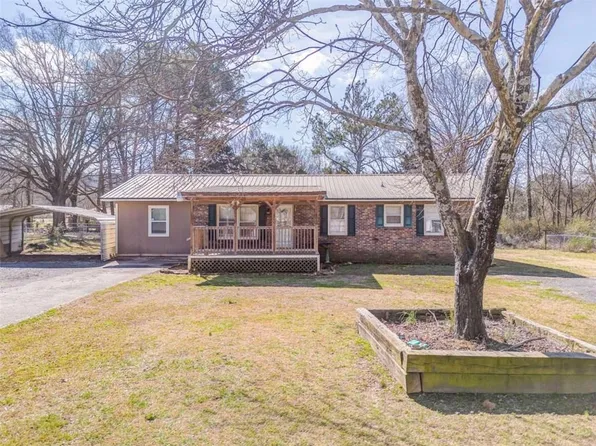 215 Parkway Dr SW, Adairsville, GA 30103