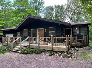 436 Stillwater Dr, Pocono Summit, PA 18346