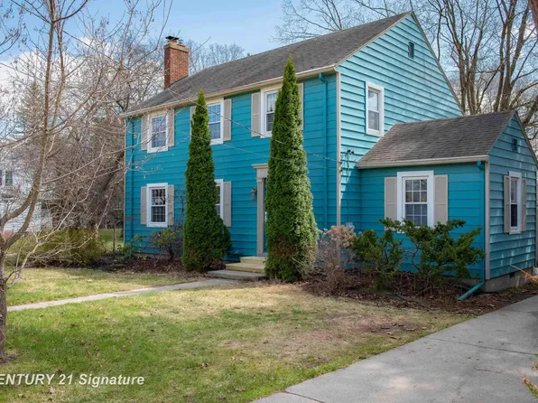 823 W Superior St, Alma, MI 48801