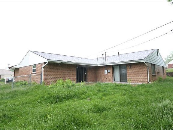 3rd image of 2706 Weeping Willow Dr