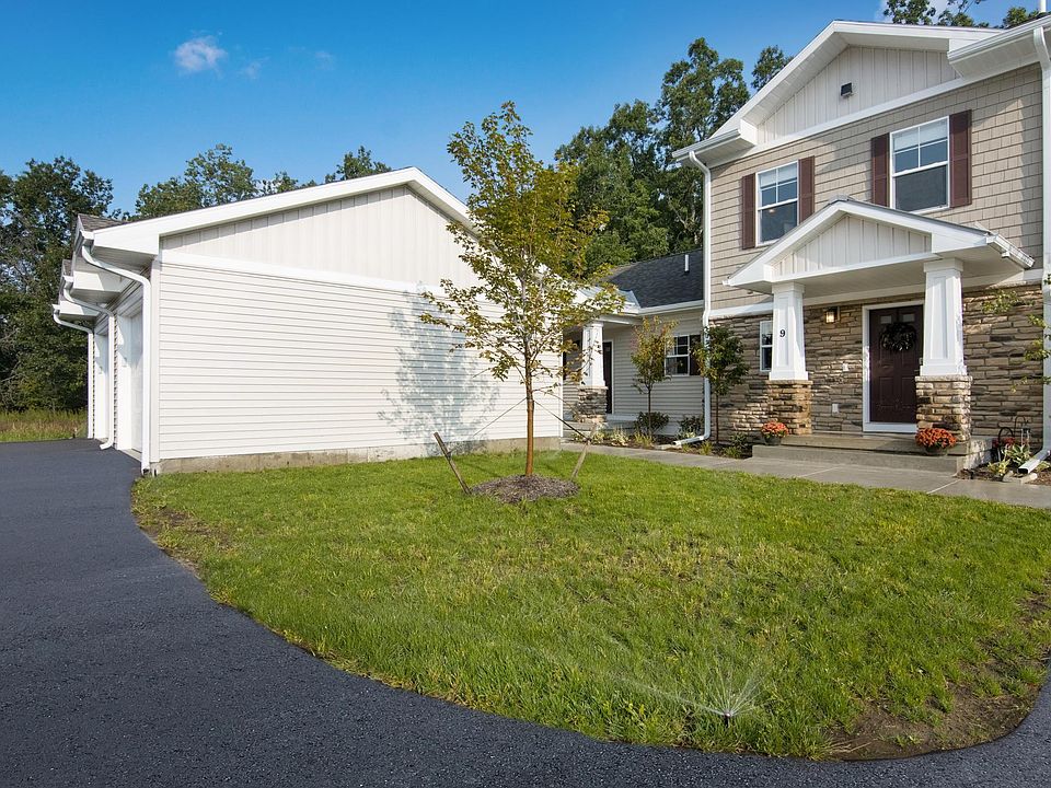 1st image of 1554 Simsbury St #9