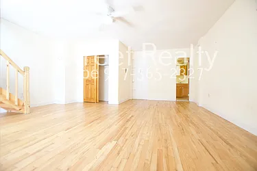 Rented by Street Realty Brokerage LLC