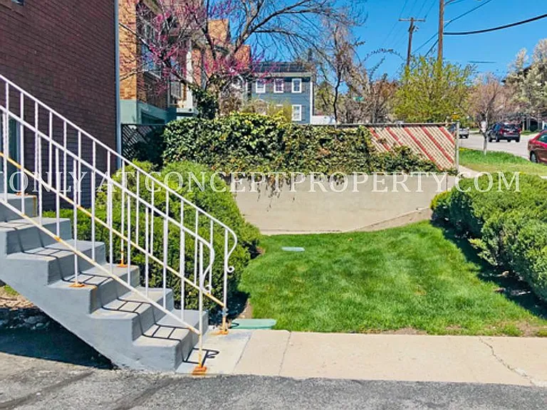227 E St — Photo 95
