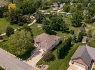 704 E 2nd St, Tipton, IA 52772