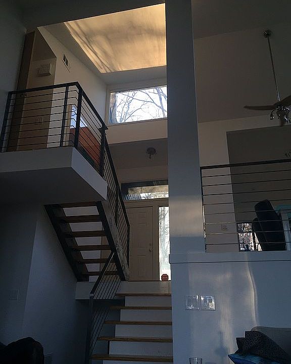 1st image of 490 Willow Springs Dr