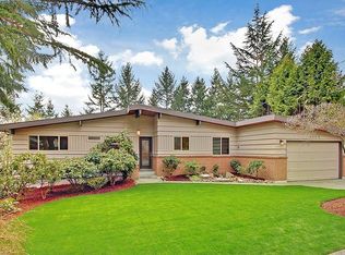 6465 NE 183rd St, Kenmore, WA 98028