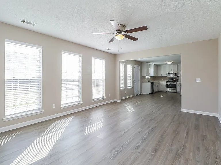 195 Ridge Pointe Dr — Photo 6