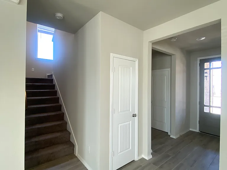 6033 Seguin Ct — Photo 9